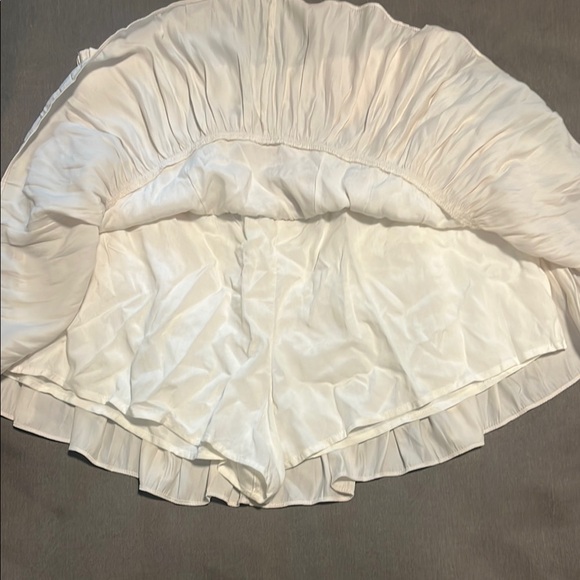 White Mini Skirt with Ruffled Tiers - Picture 4 of 4